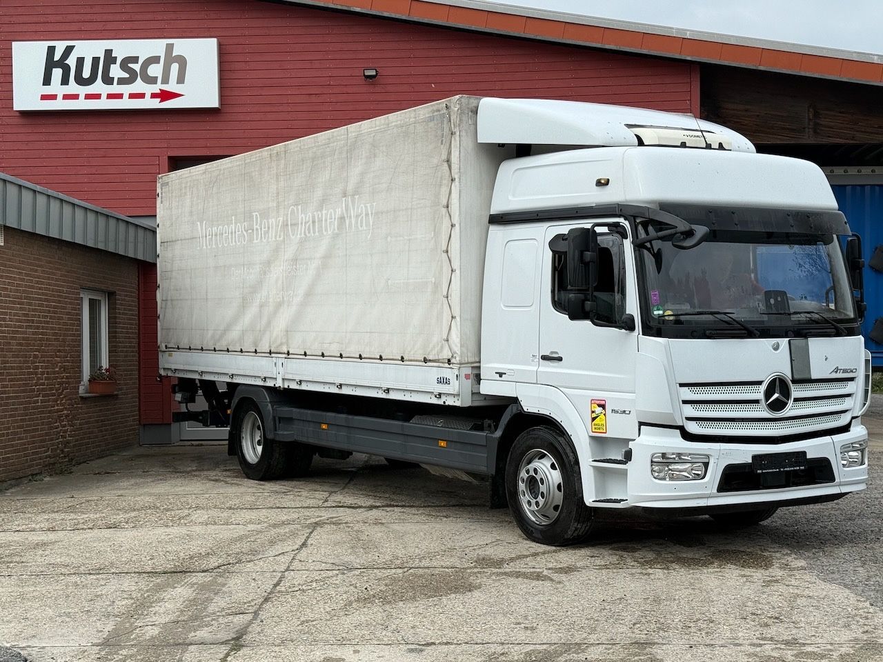 Fahrzeugabbildung Mercedes-Benz MB 1530L Atego Plane/Lbw., Hochdach,