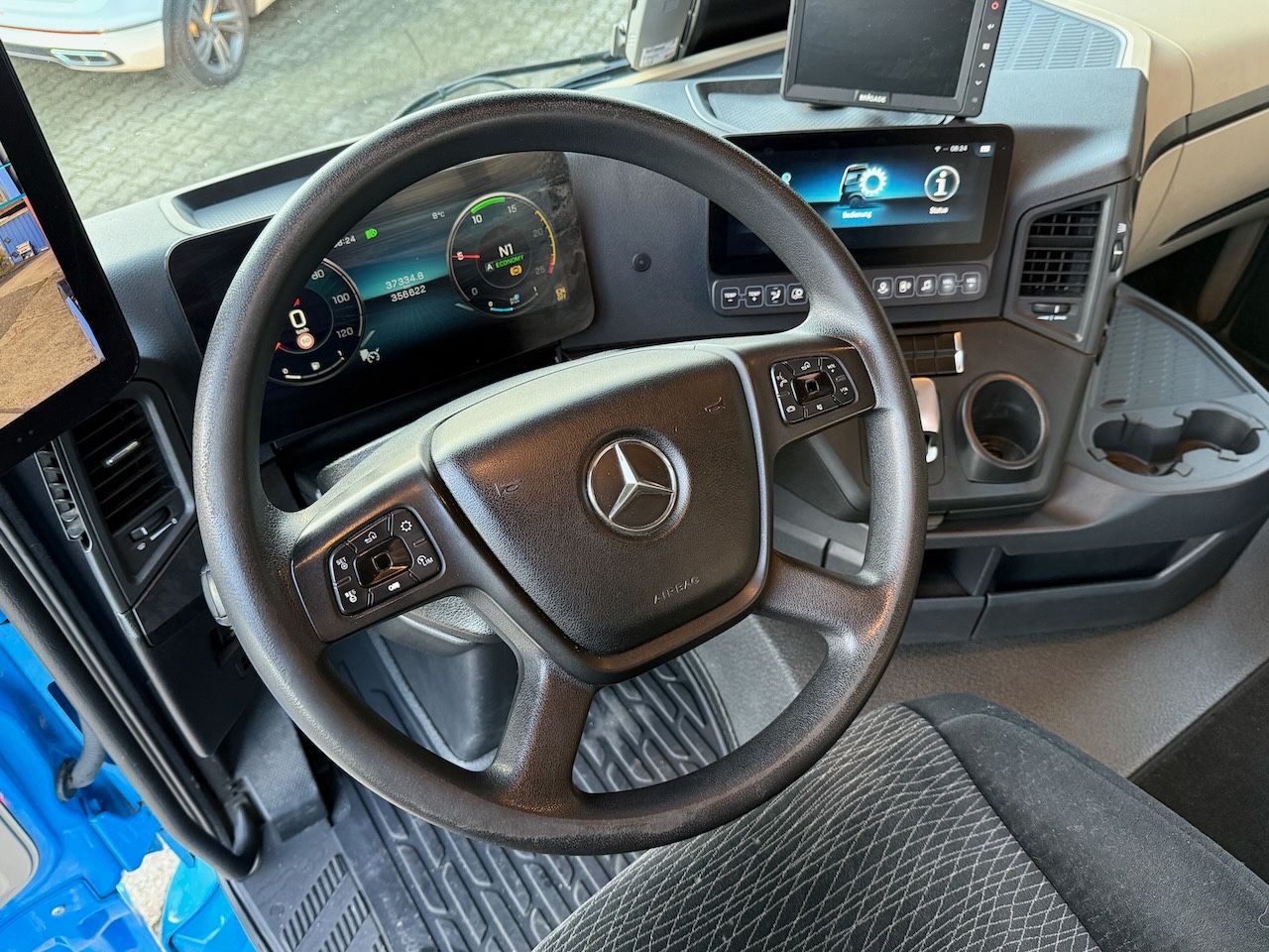 Fahrzeugabbildung Mercedes-Benz 1851LS Actros 5 MirrorCam