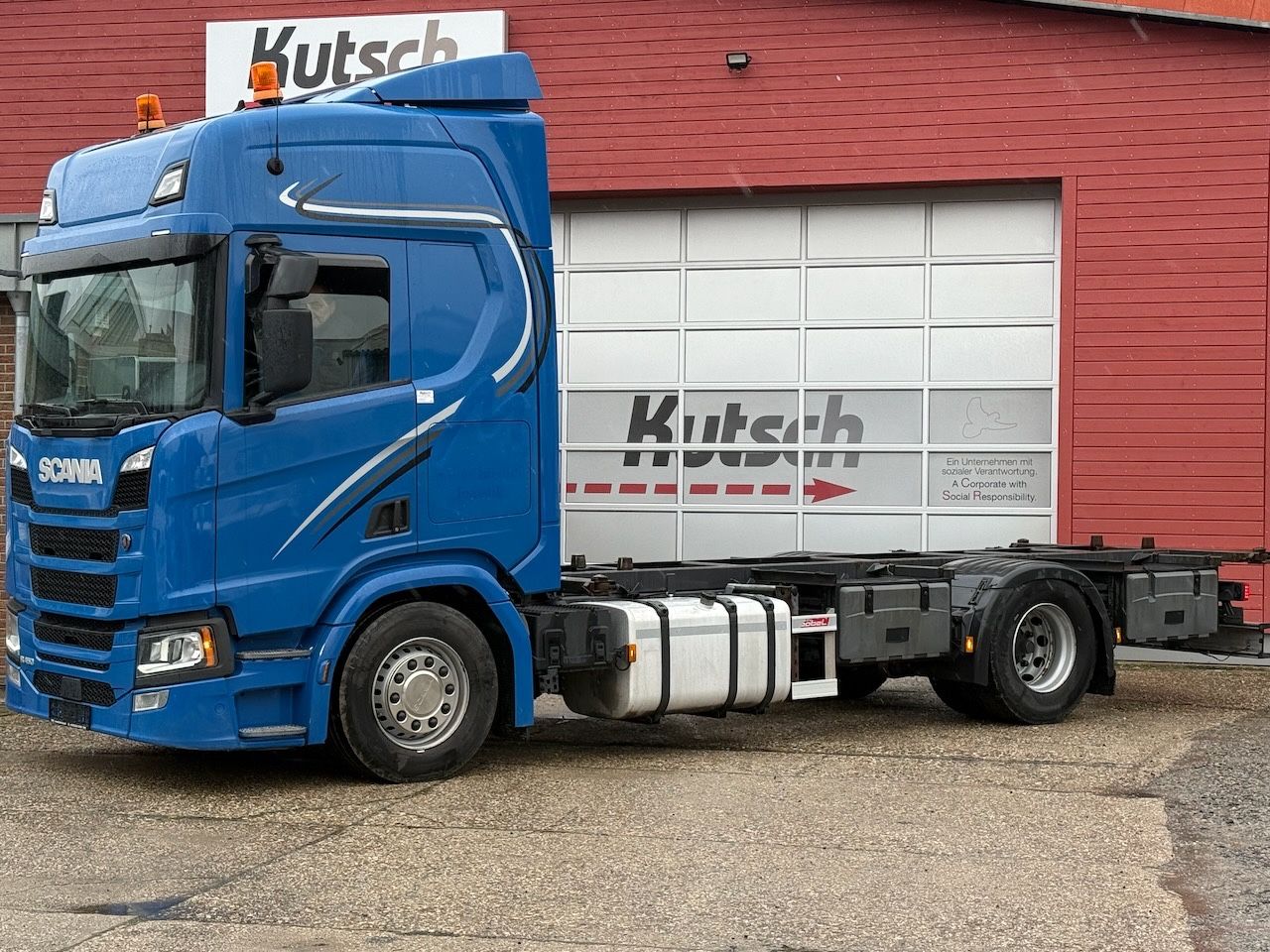 Fahrzeugabbildung Scania R450 /4x2/ BDF 6,10m Rahmen