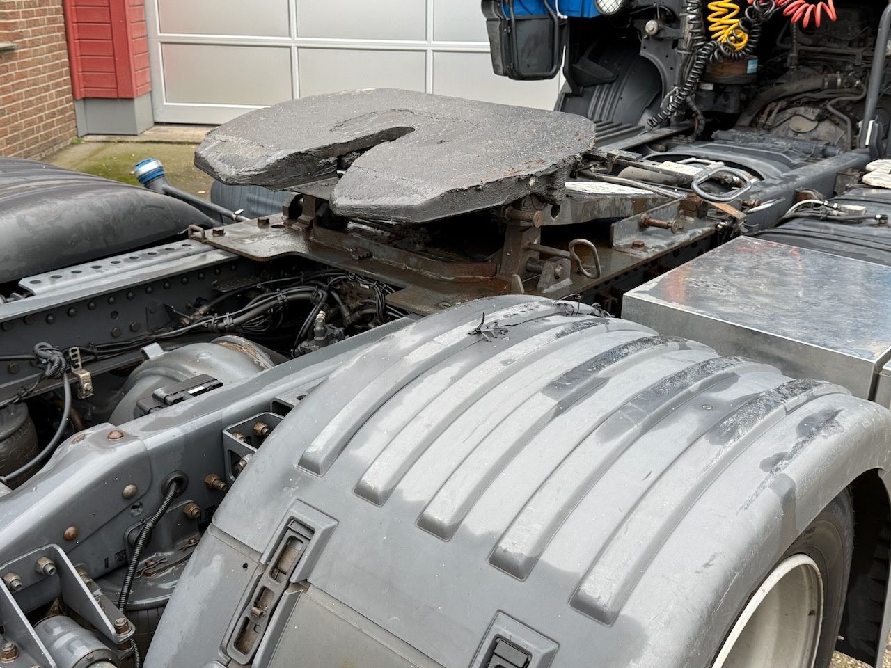 Fahrzeugabbildung Scania R450 Lowliner,  Hubsattelkupplung, Retarder