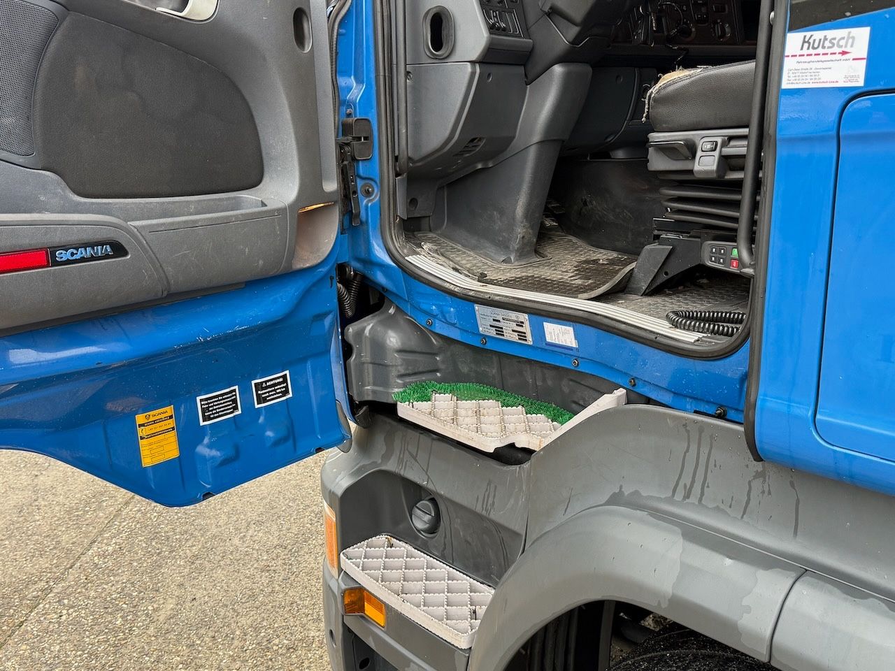 Fahrzeugabbildung Scania R450 Lowliner,  Hubsattelkupplung, Retarder