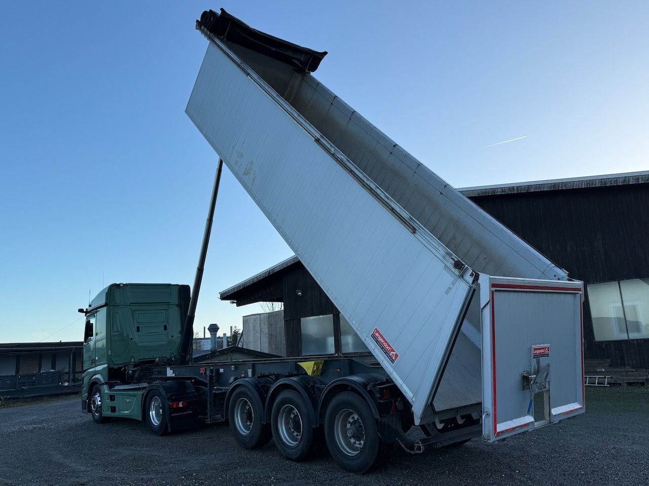 Fahrzeugabbildung Langendorf 32m Alu - Mulde, Camaro elektr.