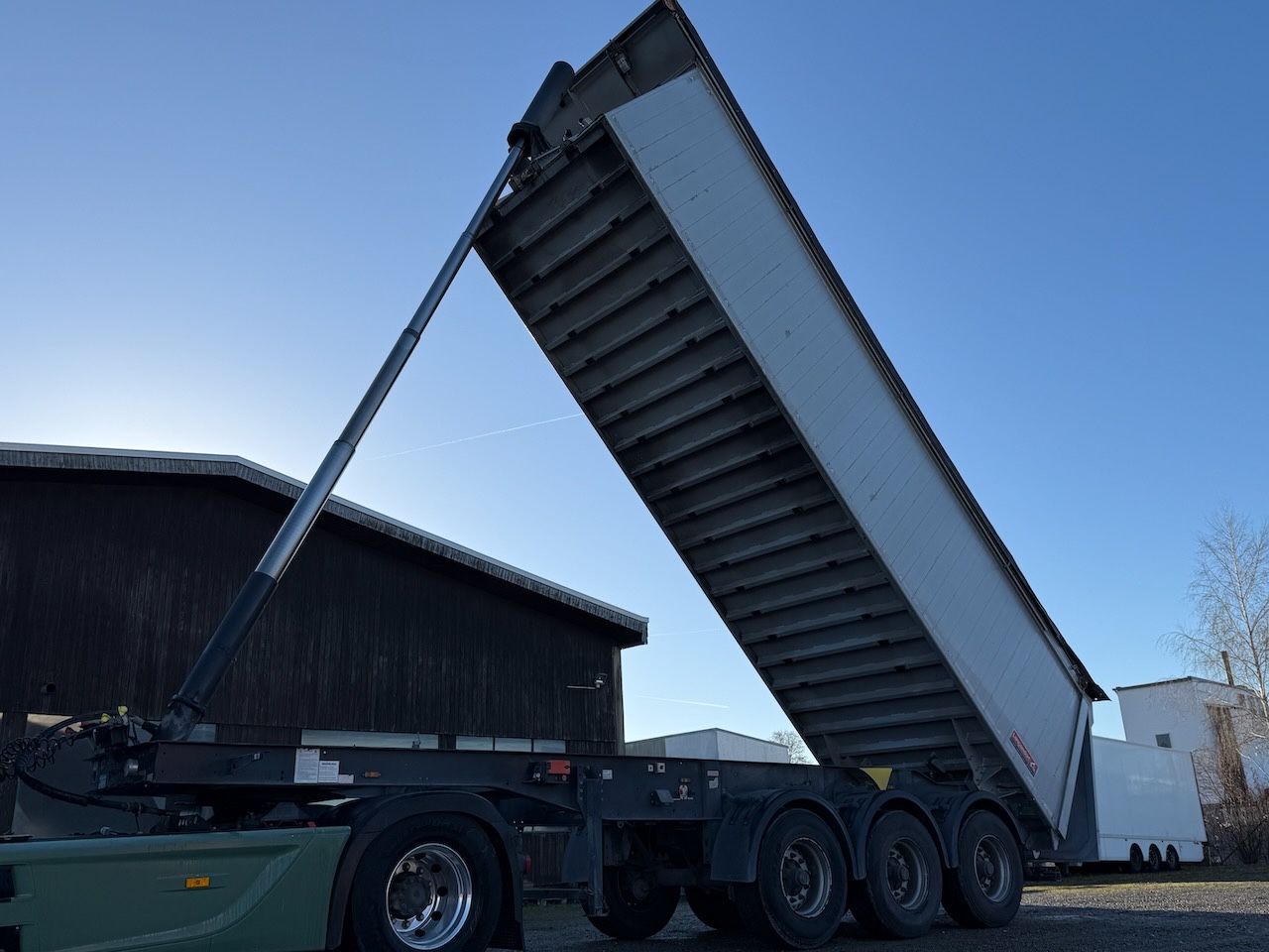 Fahrzeugabbildung Langendorf 32m Alu - Mulde, Camaro elektr.