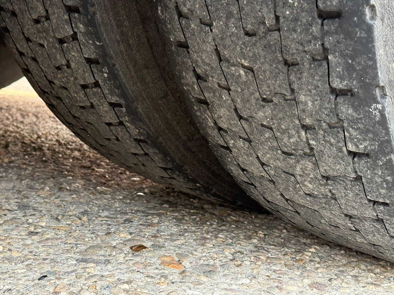 Fahrzeugabbildung Mercedes-Benz Actros 1845 LS Sattelzugmaschine