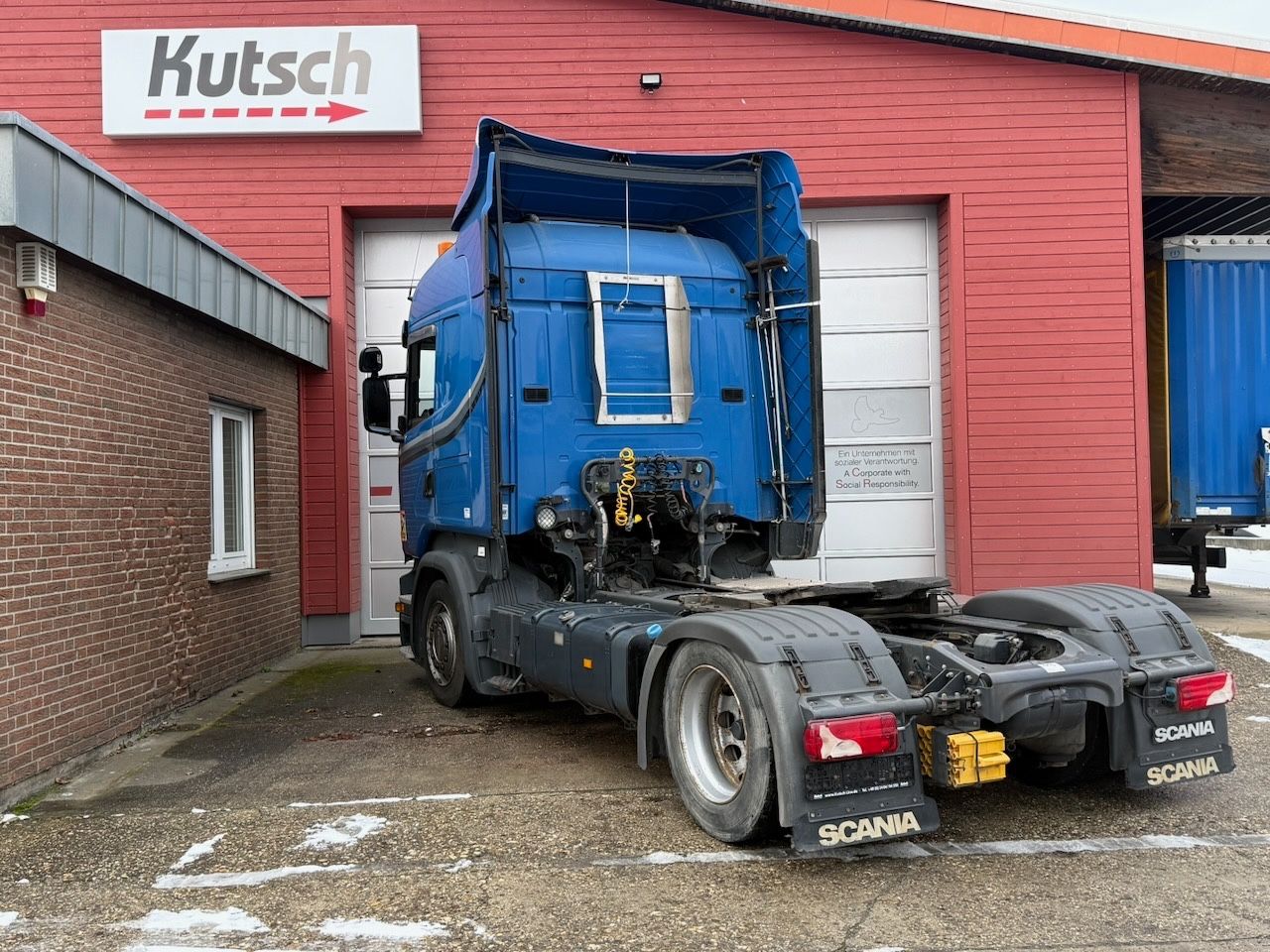 Fahrzeugabbildung Scania R450 Lowliner mit Hubsattelkupplung