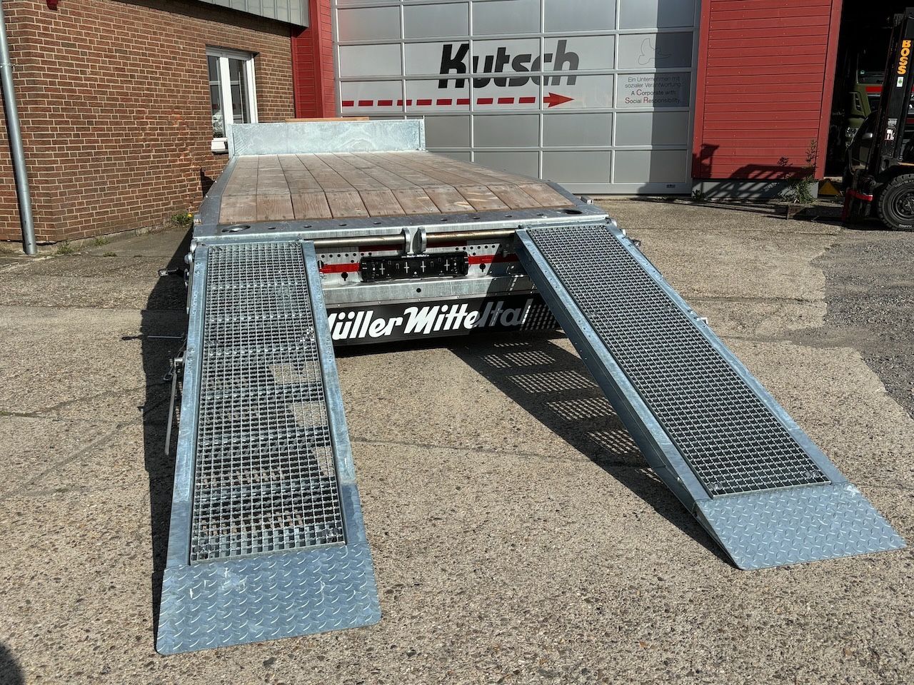 Fahrzeugabbildung Müller-Mitteltal ETÜTAR 14,4  Plateau, LED,  Runduml.