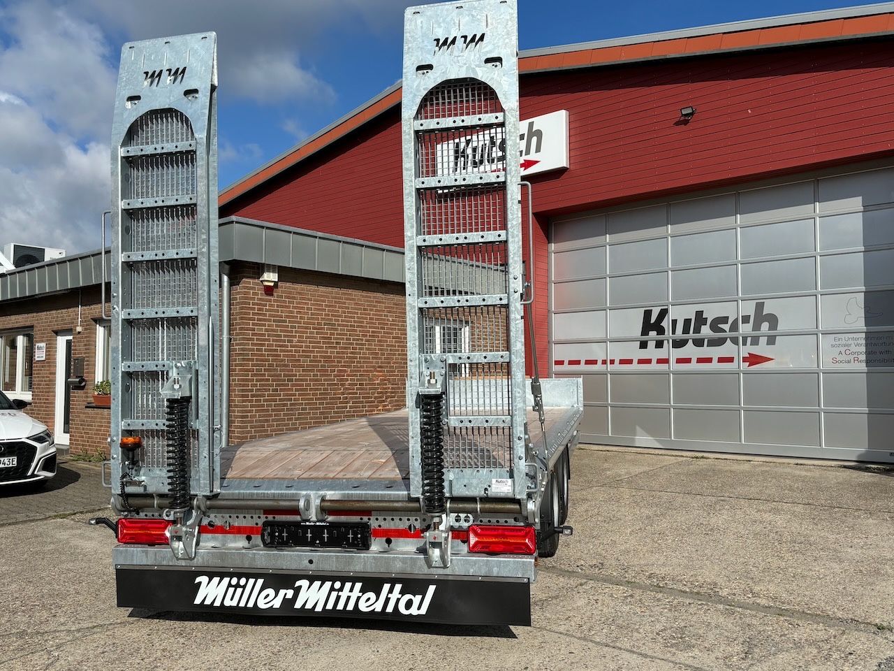 Fahrzeugabbildung Müller-Mitteltal ETÜTAR 14,4  Plateau, LED,  Runduml.