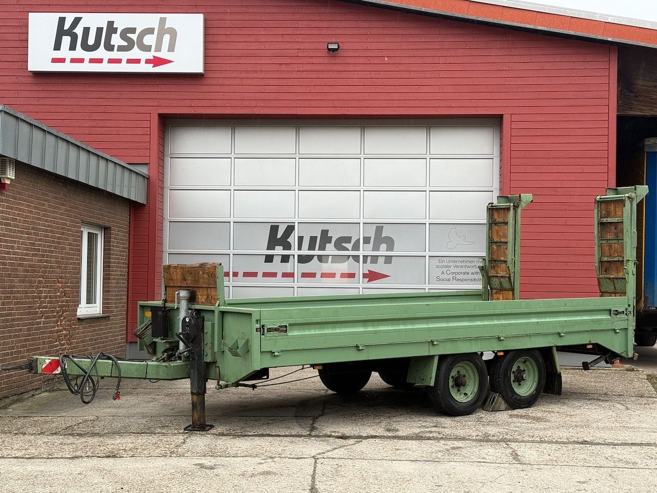 Fahrzeugabbildung Möslein TT 105 mit Rampen