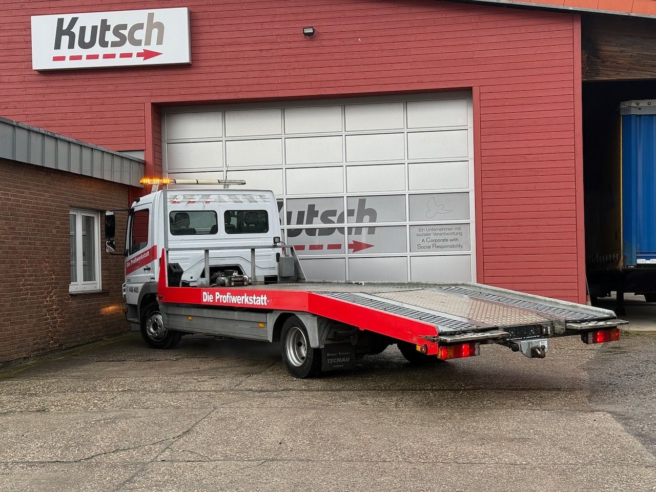 Fahrzeugabbildung Mercedes-Benz 816L Atego Abschlepp/Transport