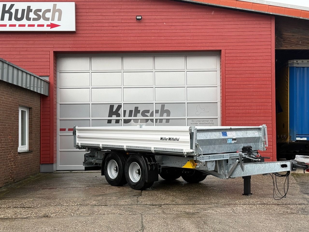 Fahrzeugabbildung Müller-Mitteltal 11,9 Breitreifen, ideal f. Landwirtschaft, Rampe