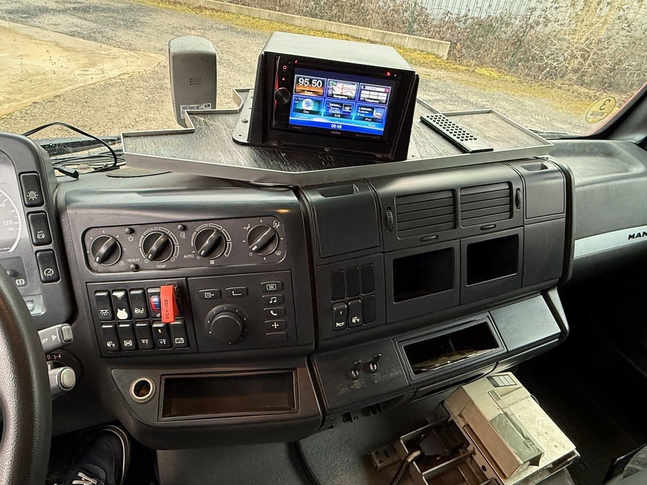 Fahrzeugabbildung MAN TGA + Esterer Tankzug