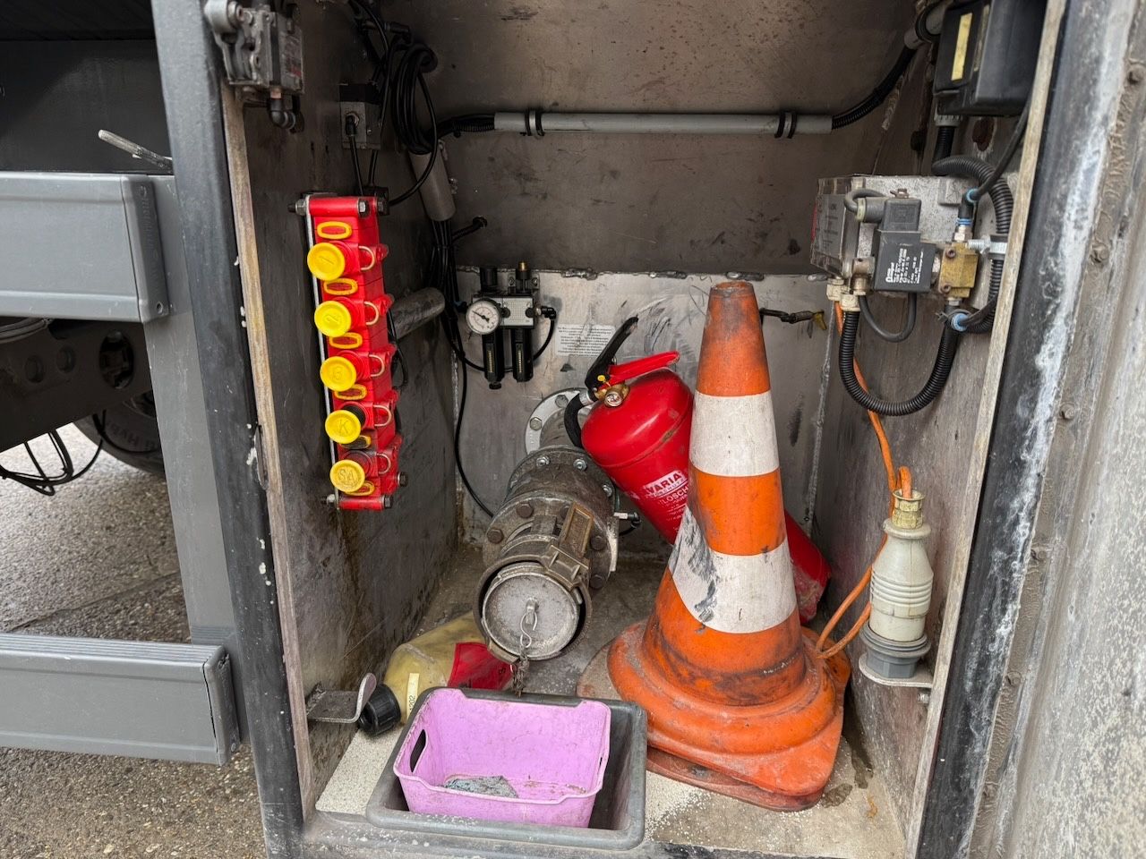 Fahrzeugabbildung MAN TGA + Esterer Tankzug