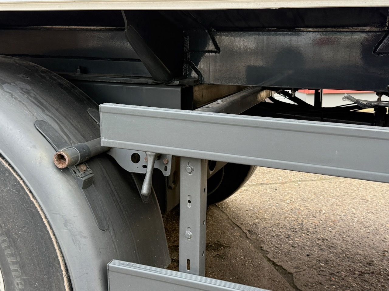 Fahrzeugabbildung Andere ESTERER  TA 18.210 Tankanh. 21.000 Untenbef.