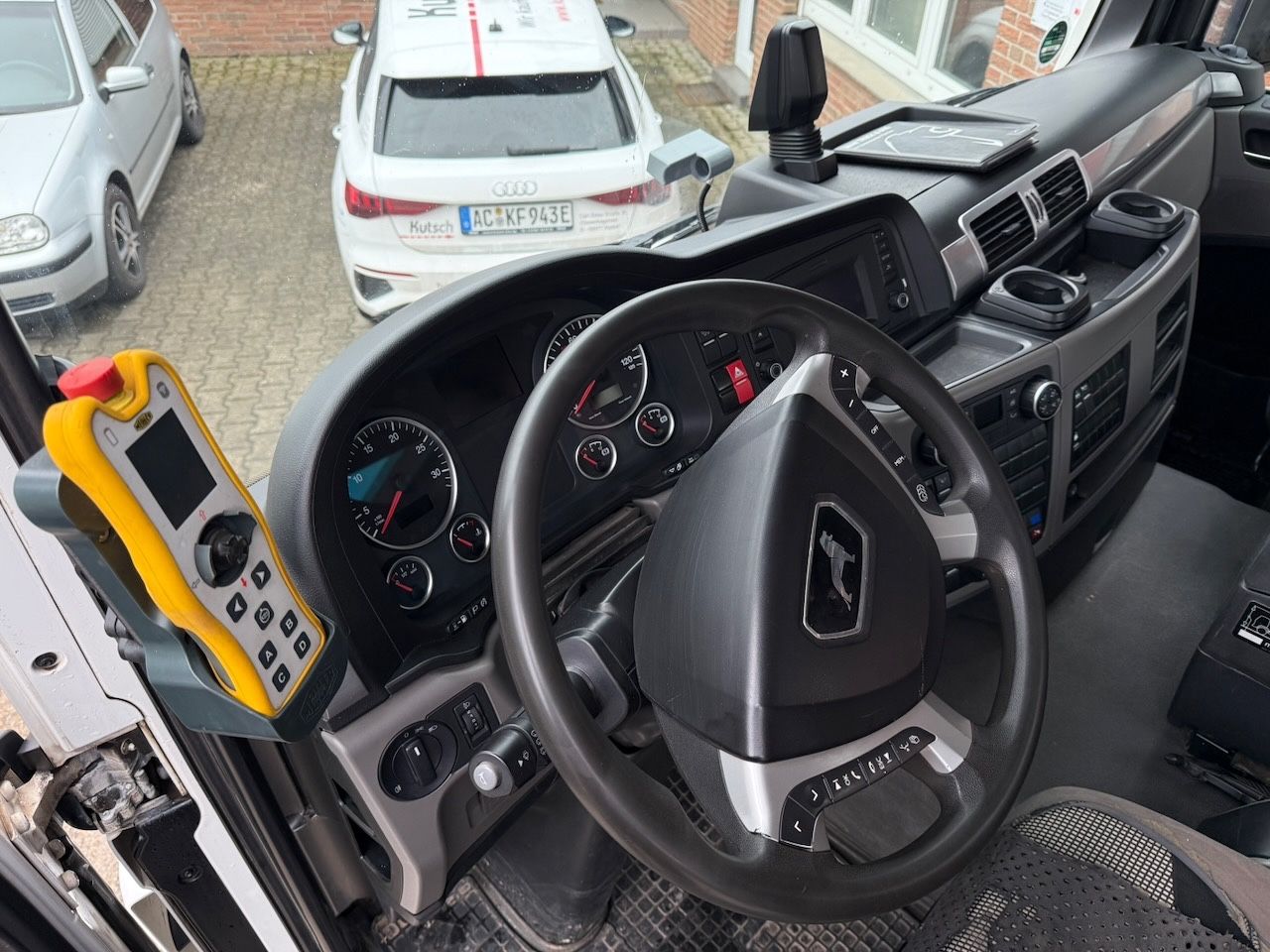 Fahrzeugabbildung MAN TGS 18.430 Tele-Absetzer Meiller mit Funk