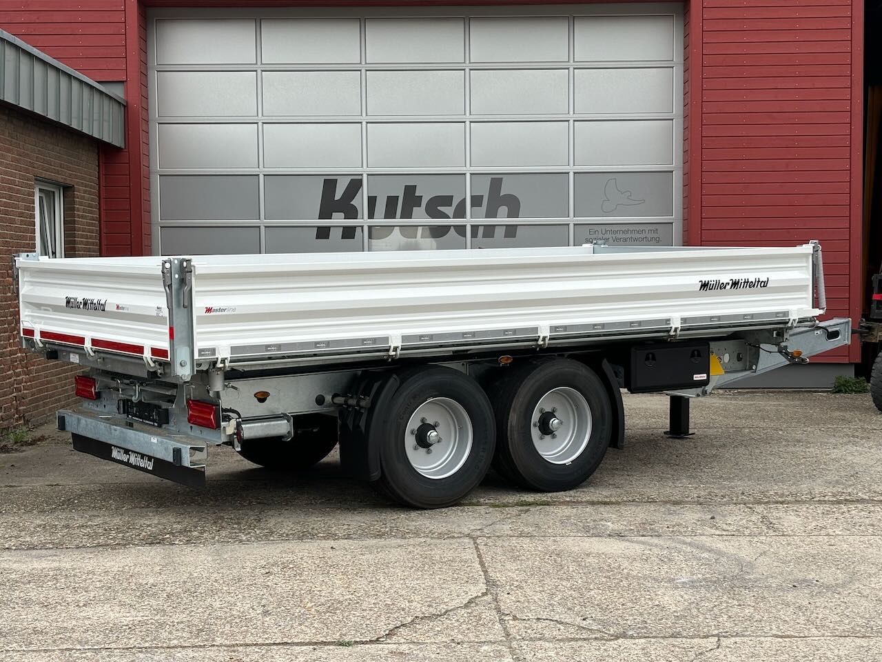 Müller-Mitteltal KA-TA-R 11,9/ Breitreifen, Alu-Rampen, LED