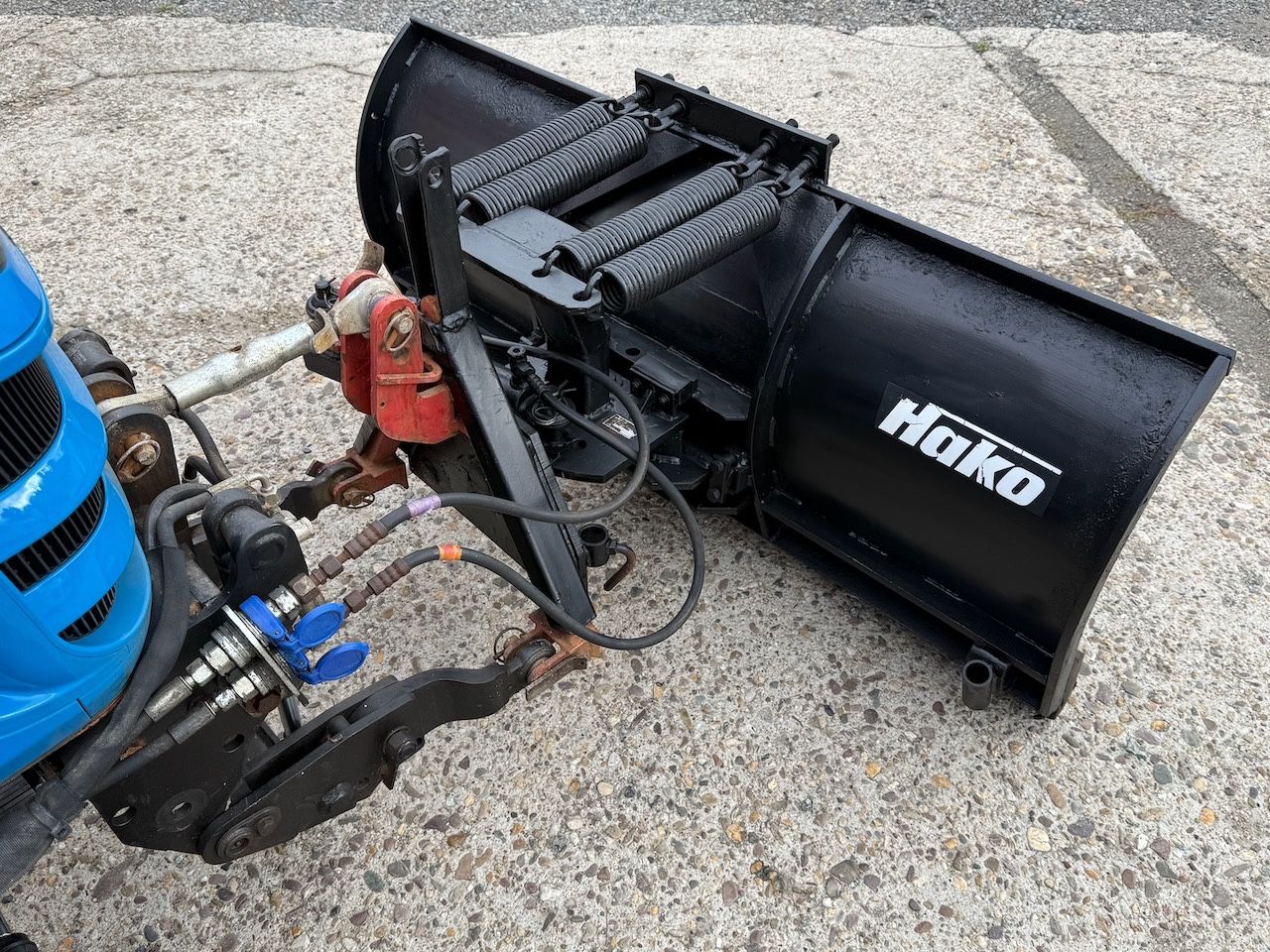 Fahrzeugabbildung Andere LS Kompakttraktor J27 HST Snowline