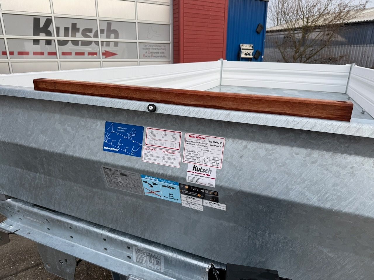 Fahrzeugabbildung Müller-Mitteltal KA-TA-R 11,9 Dreiseiten-Kipper mit Rampen