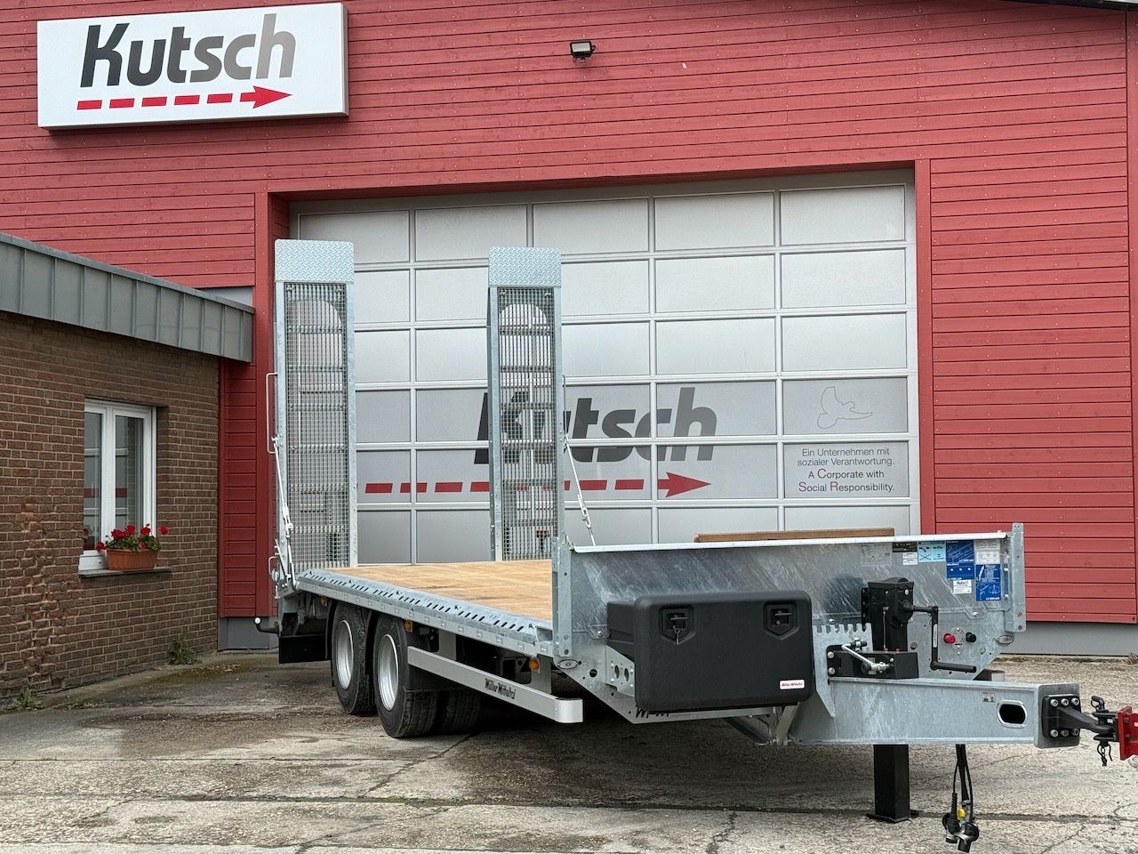 Fahrzeugabbildung Müller-Mitteltal ETÜTAR 14,4  Tieflader, LED,  Runduml.