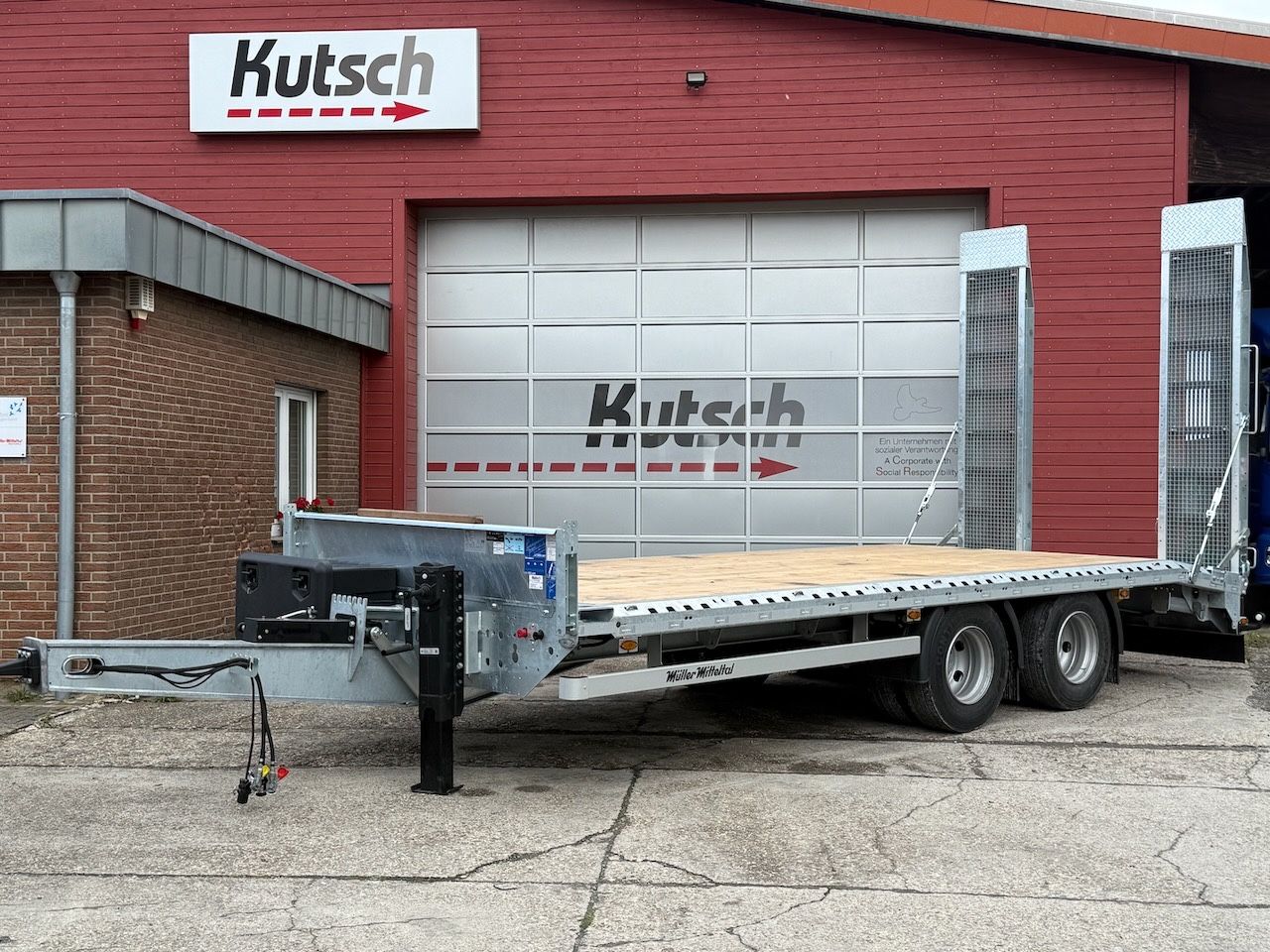 Fahrzeugabbildung Müller-Mitteltal ETÜTAR 14,4  Tieflader, LED,  Runduml.