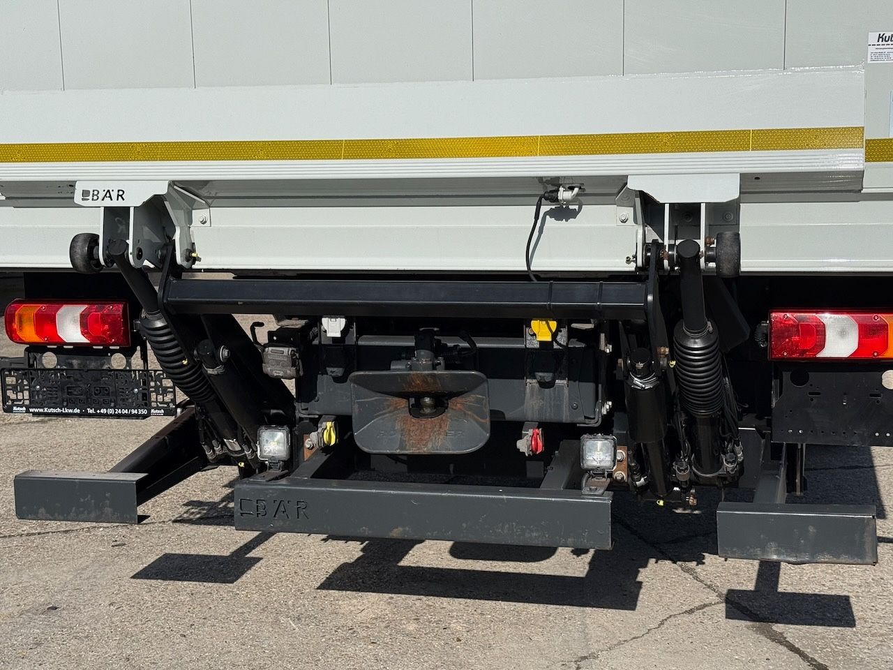 Fahrzeugabbildung Mercedes-Benz 1230L Atego Koffer/Lbw., 8,15m Koffer, EURO 6E