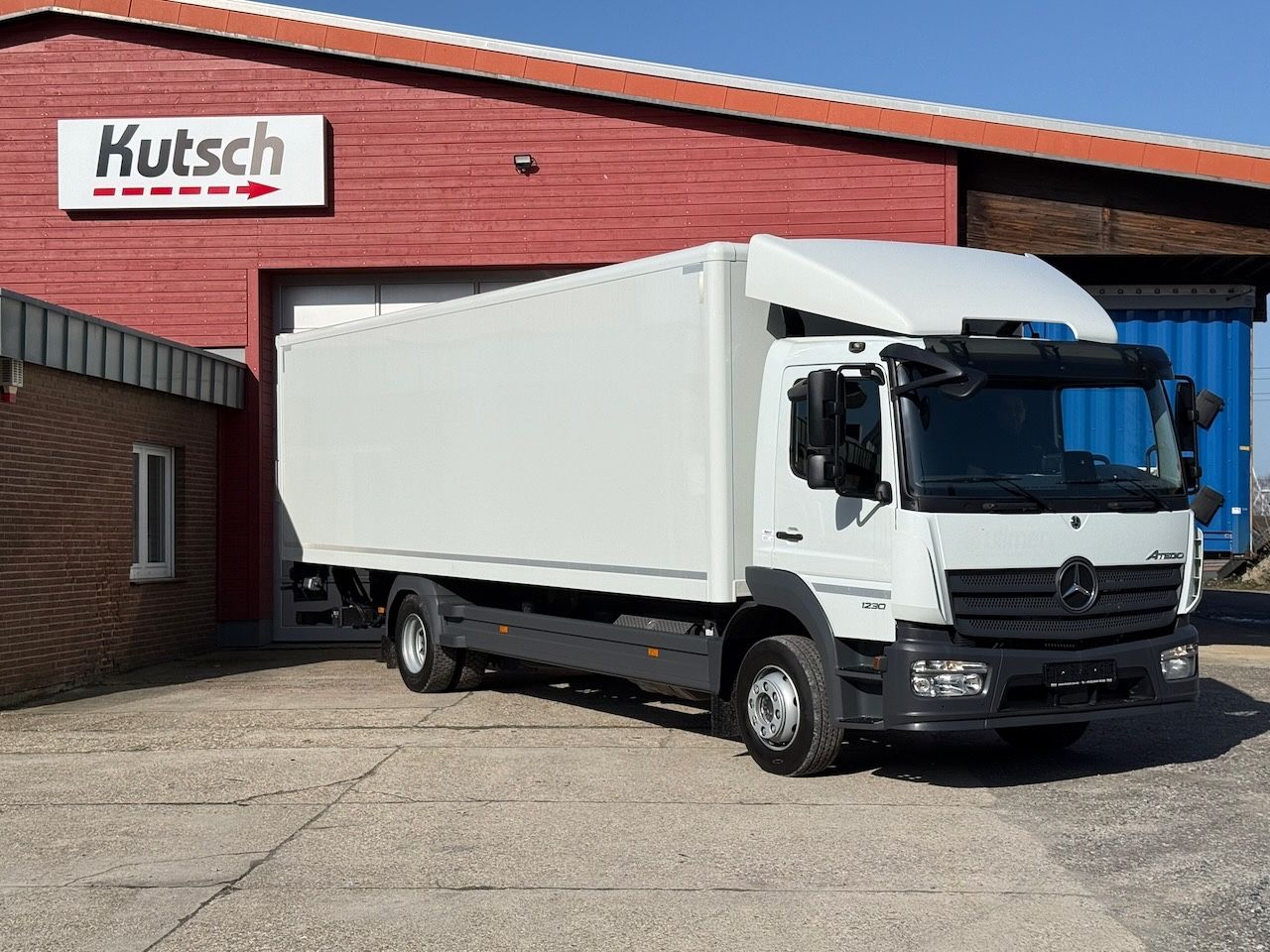 Fahrzeugabbildung Mercedes-Benz 1230L Atego Koffer/Lbw., 8,15m Koffer, EURO 6E