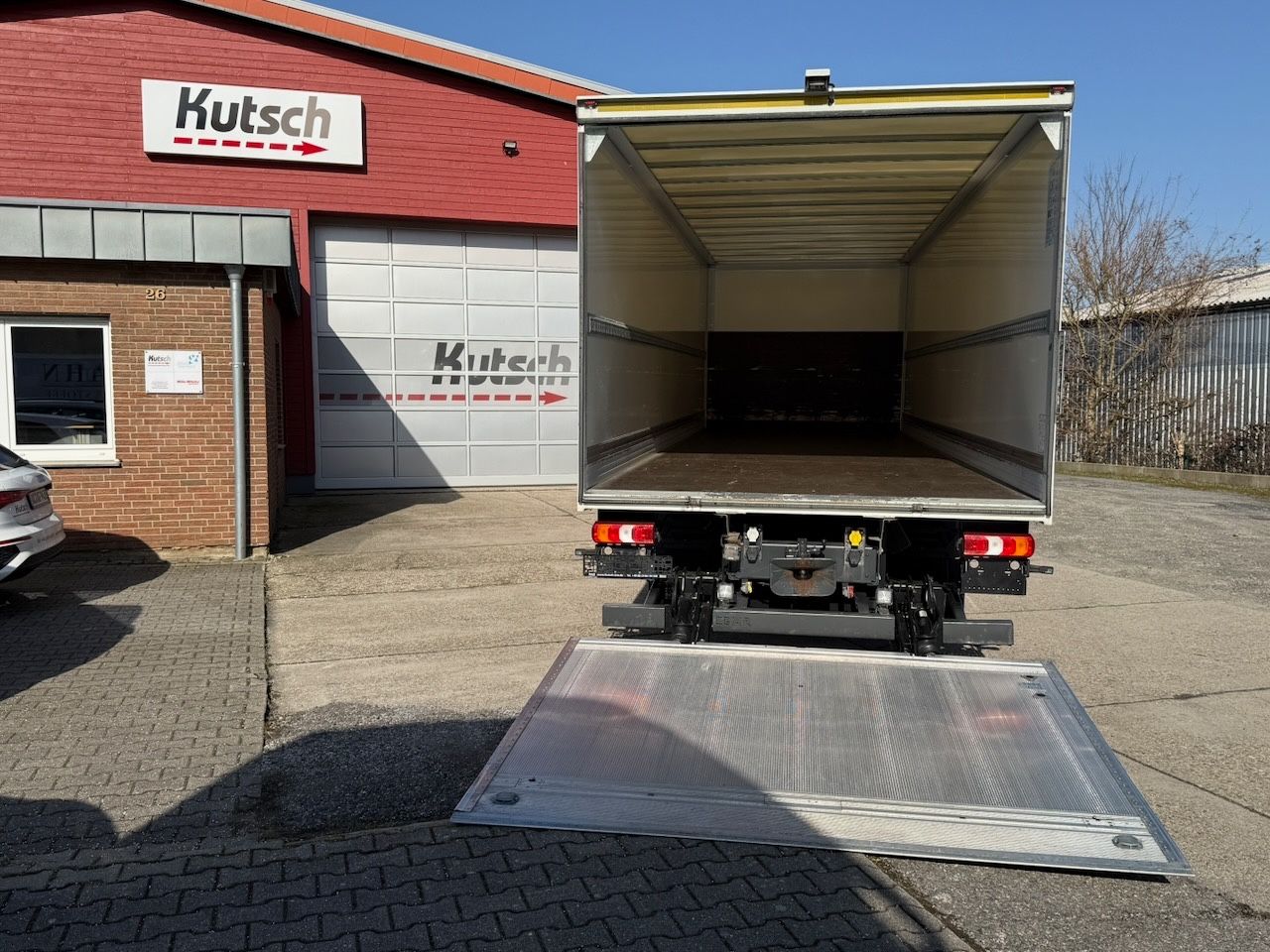Fahrzeugabbildung Mercedes-Benz 1230L Atego Koffer/Lbw., 8,15m Koffer, EURO 6E