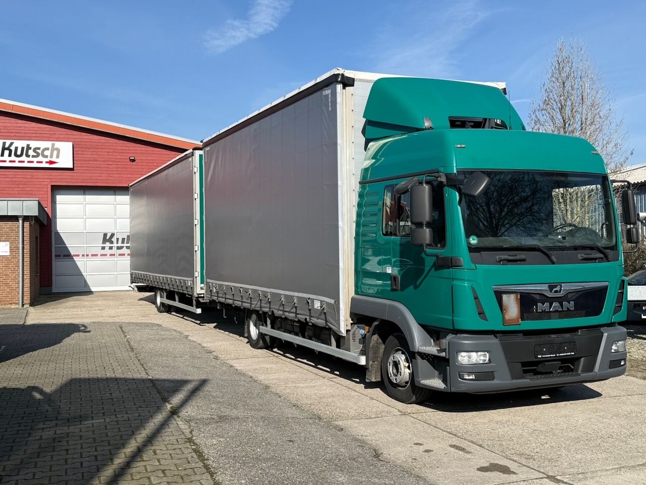 Fahrzeugabbildung MAN TGL 12.250 + Anhänger - durchladbar