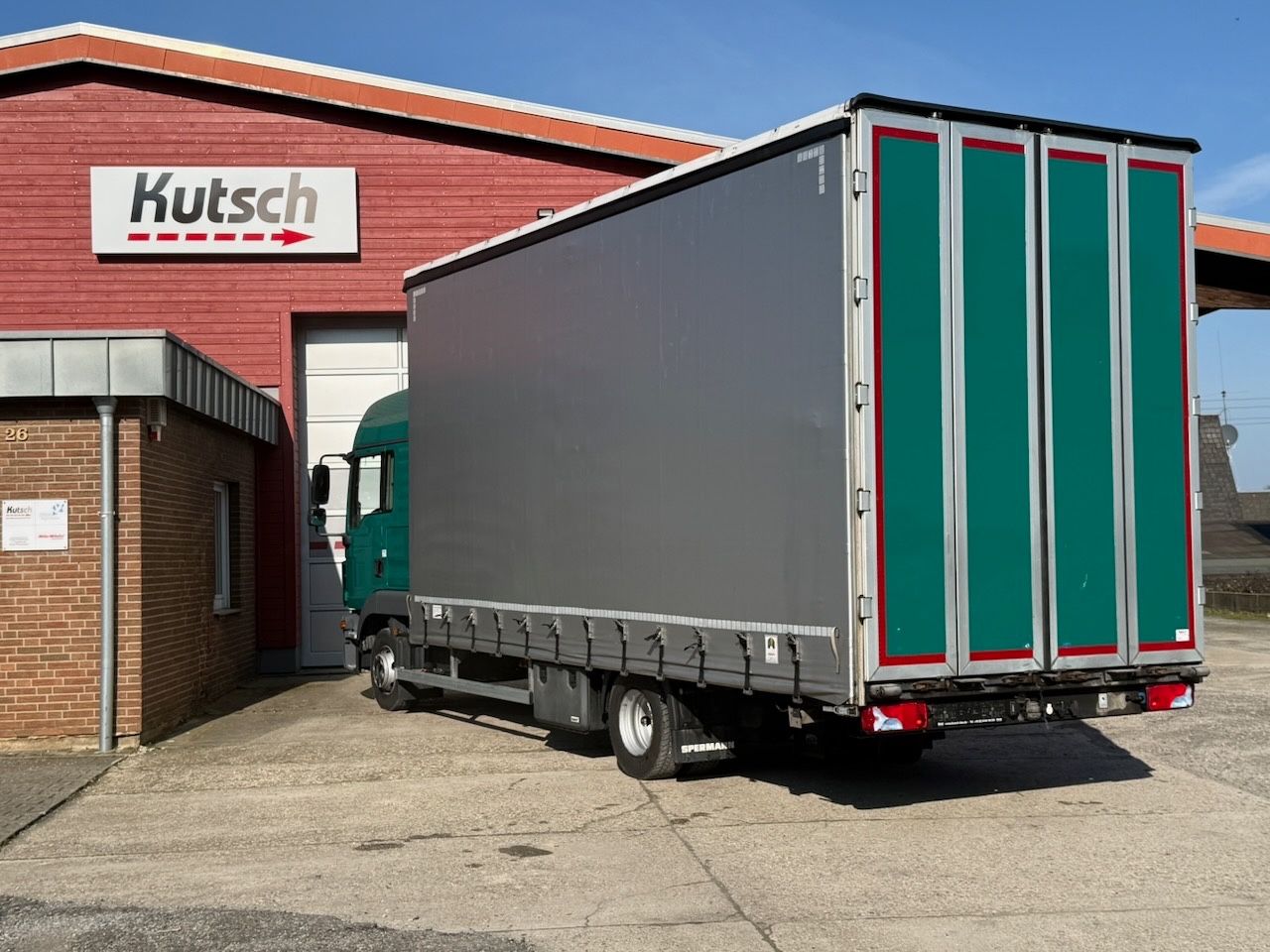 Fahrzeugabbildung MAN TGL 12.250 + Anhänger - durchladbar