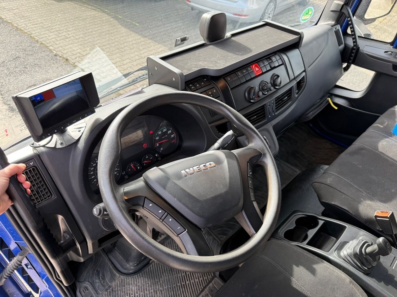 Fahrzeugabbildung Iveco 160E32 /4x2/ Kipper nur 27.000km, AHK mit Hydr.