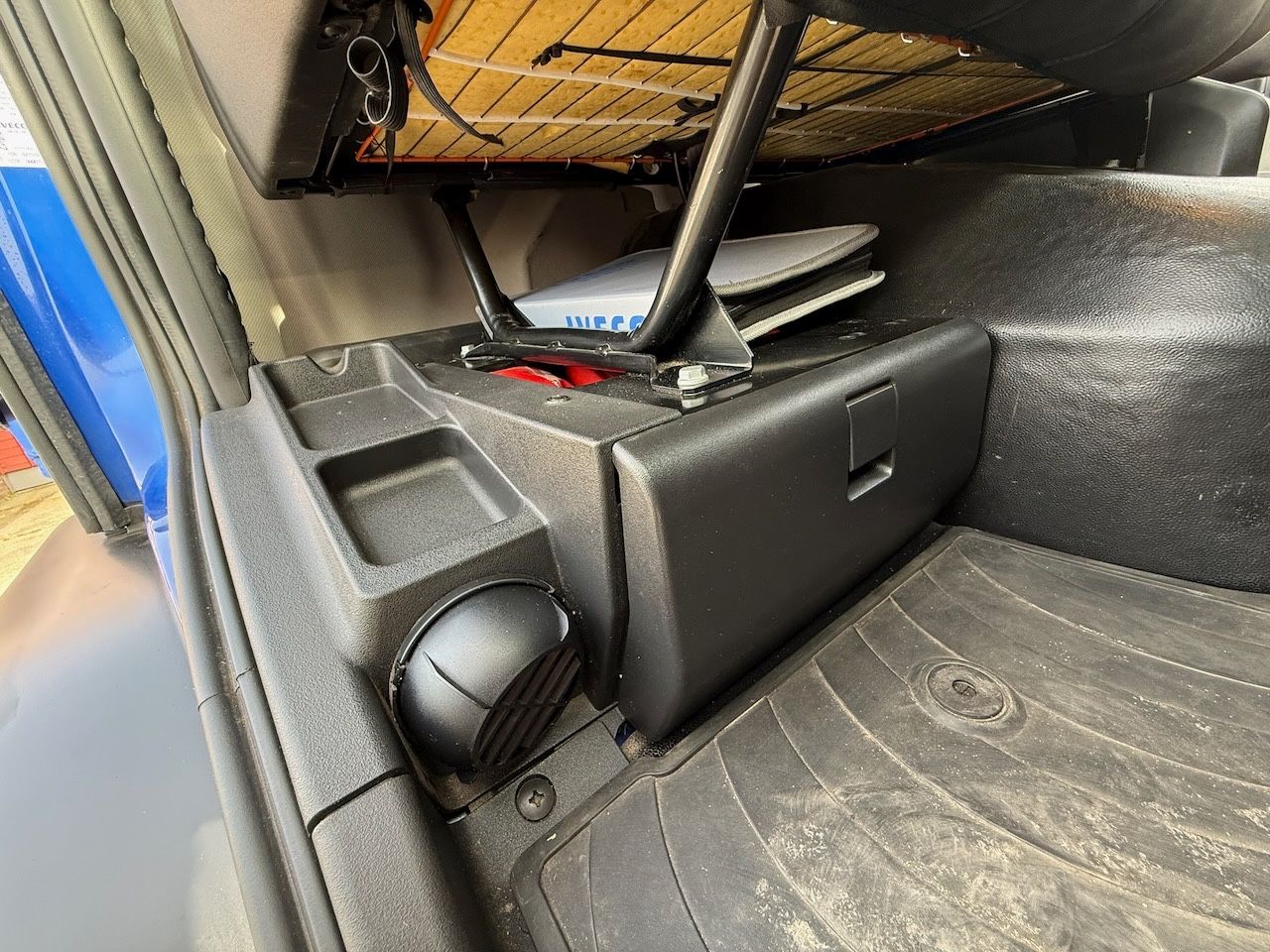 Fahrzeugabbildung Iveco 160E32 /4x2/ Kipper nur 27.000km, AHK mit Hydr.