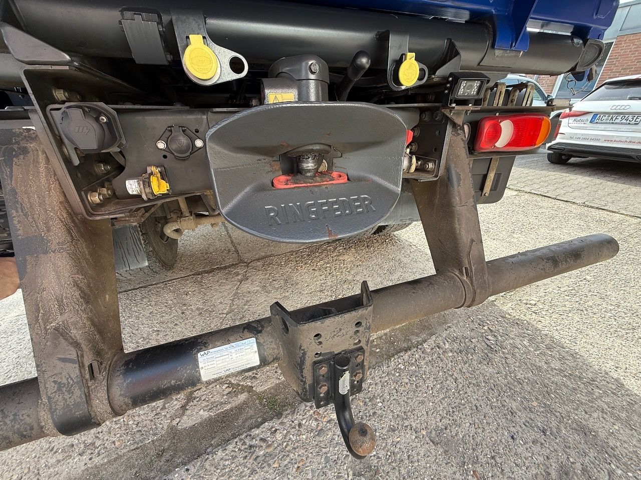 Fahrzeugabbildung Iveco 160E32 /4x2/ Kipper nur 27.000km, AHK mit Hydr.