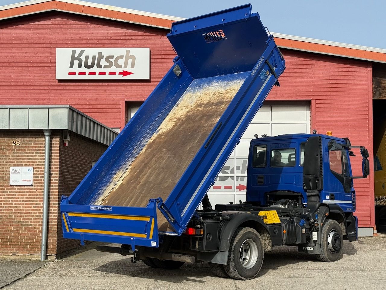 Fahrzeugabbildung Iveco 160E32 /4x2/ Kipper nur 27.000km, AHK mit Hydr.