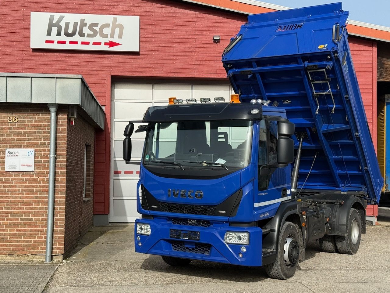 Fahrzeugabbildung Iveco 160E32 /4x2/ Kipper nur 27.000km, AHK mit Hydr.