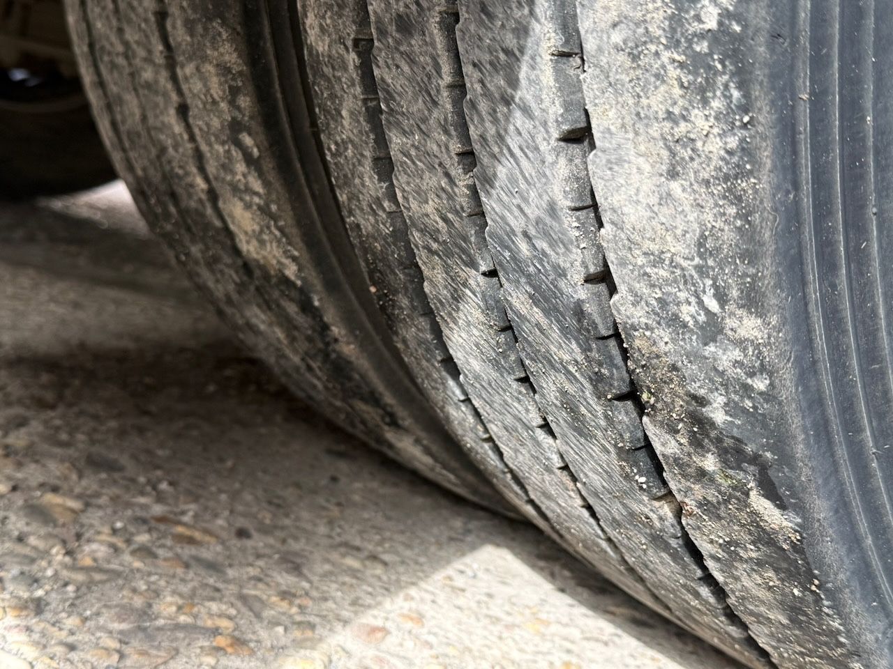 Fahrzeugabbildung Müller-Mitteltal Etütar 14,4 Tieflader mit Rampen