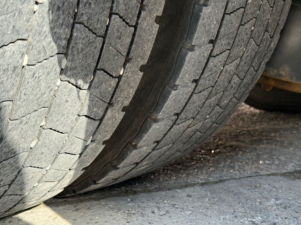 Fahrzeugabbildung Scania G 450 6x2/2 Baustoff + Kran Atlas 186.3