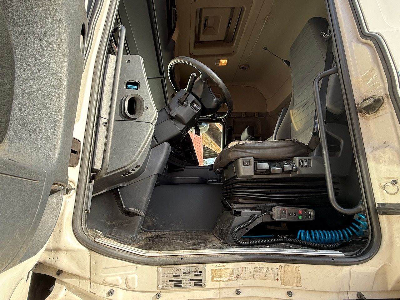 Fahrzeugabbildung Scania G 450 6x2/2 Baustoff + Kran Atlas 186.3