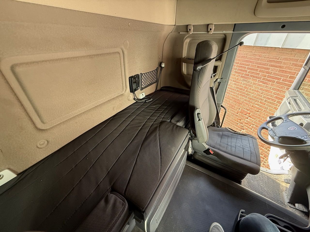 Fahrzeugabbildung Scania G 450 6x2/2 Baustoff + Kran Atlas 186.3