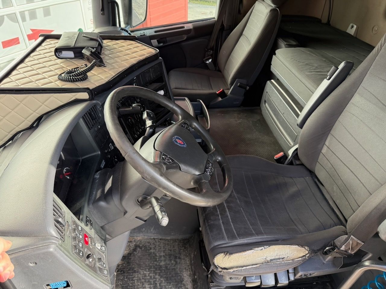 Fahrzeugabbildung Scania G 450 6x2/2 Baustoff + Kran Atlas 186.3