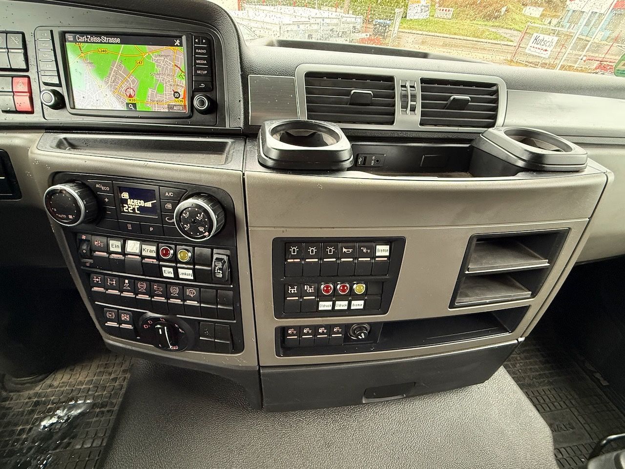 Fahrzeugabbildung MAN TGS 33.510 6x4 BL Langholzzug Loglift 251S