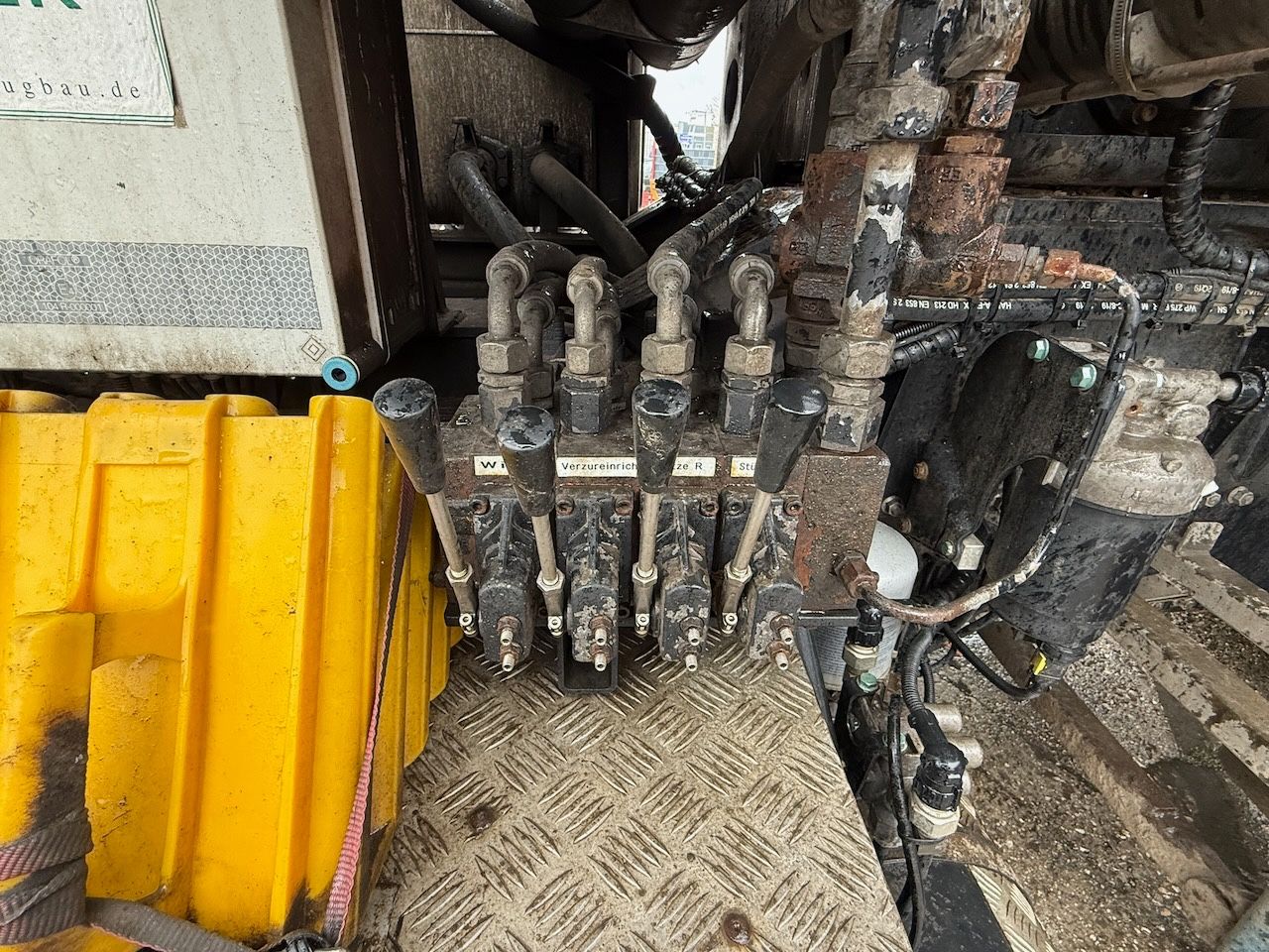 Fahrzeugabbildung MAN TGS 33.510 6x4 BL Langholzzug Loglift 251S