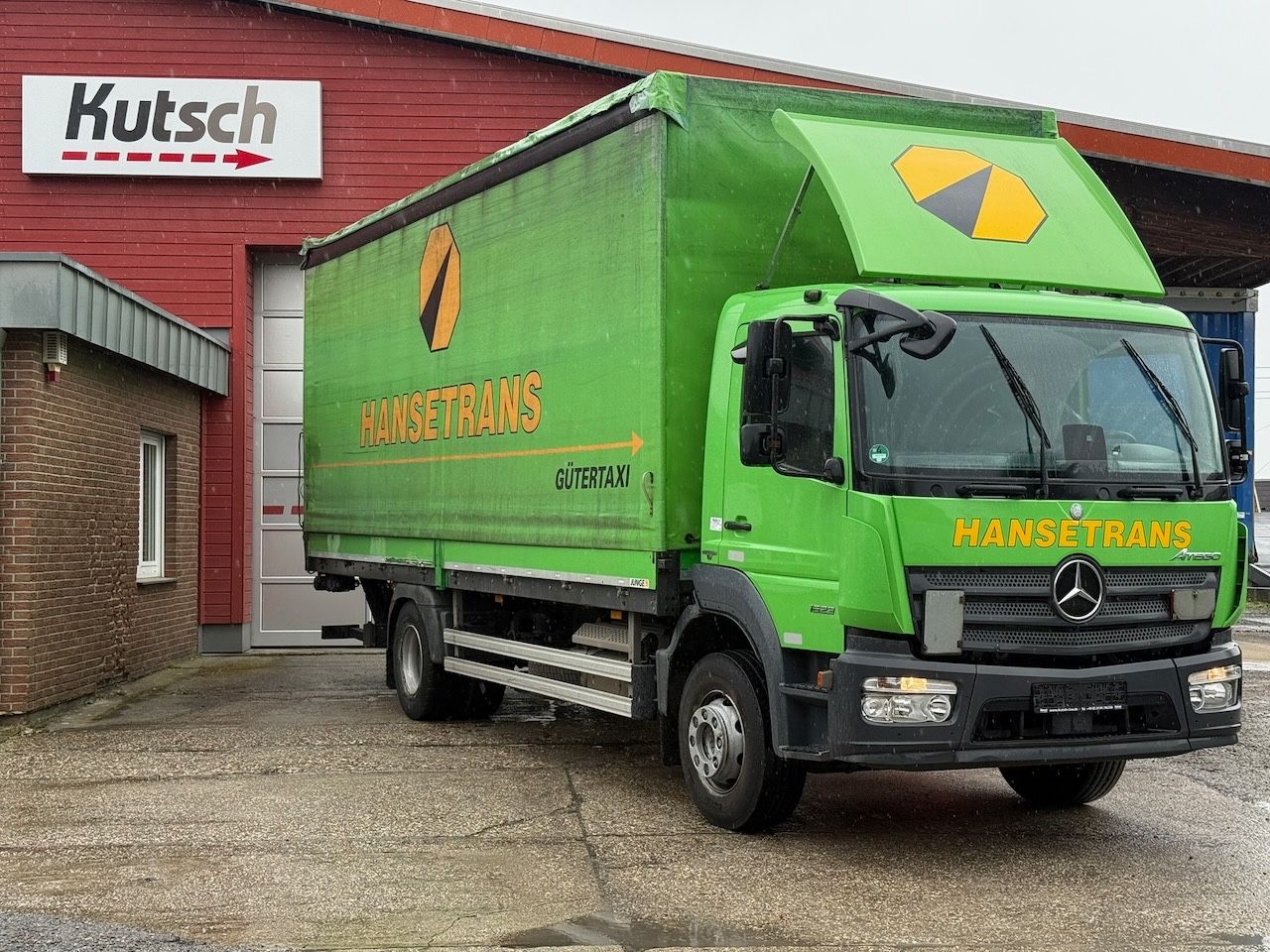 Fahrzeugabbildung Mercedes-Benz 1623L / 1523L  Atego Pritsche/Plane/Lbw 2t