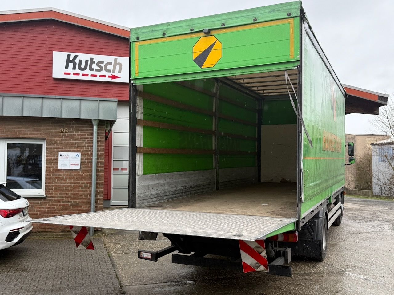 Fahrzeugabbildung Mercedes-Benz 1623L / 1523L  Atego Pritsche/Plane/Lbw 2t