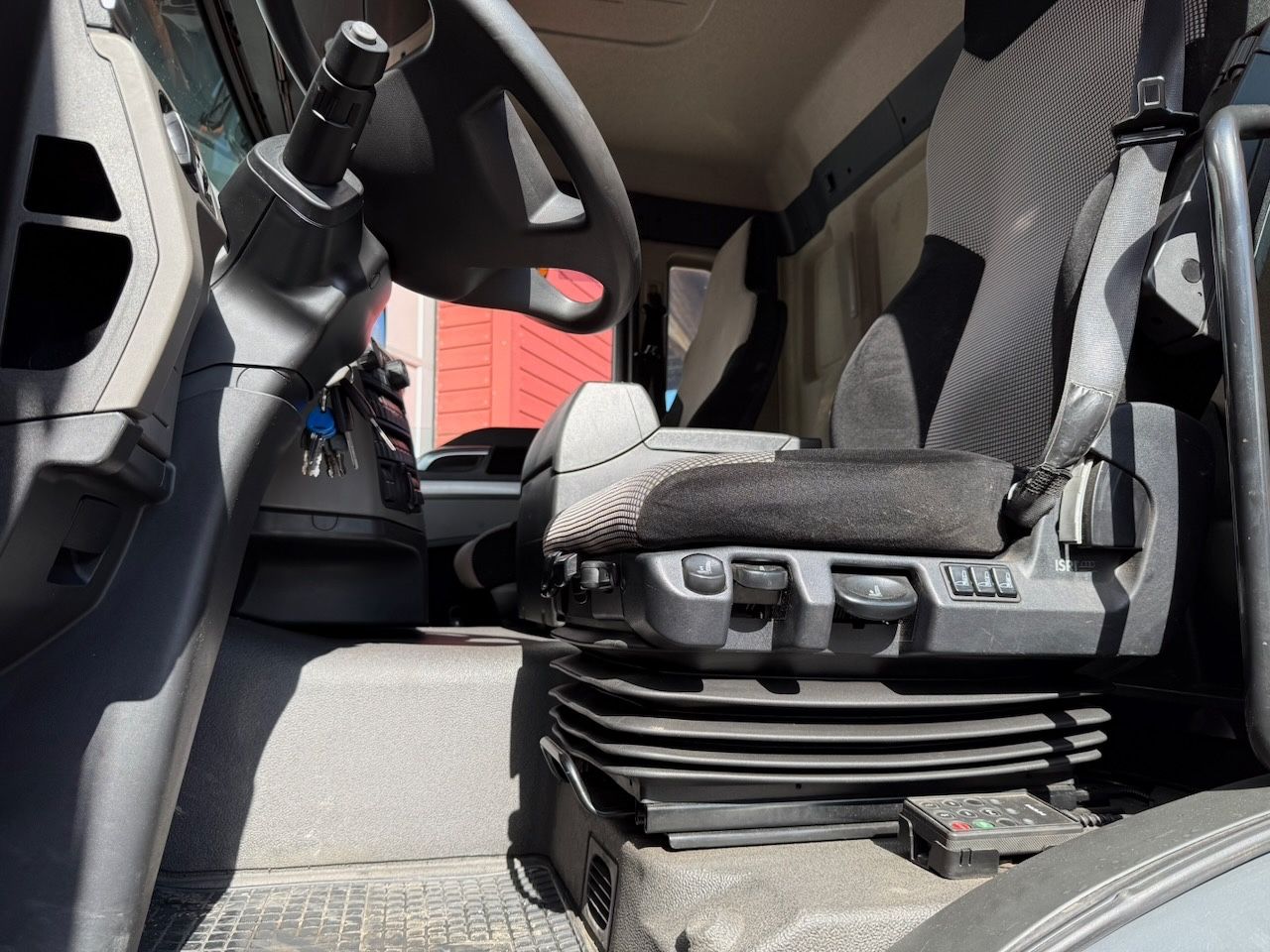 Fahrzeugabbildung MAN TGS 26.430 BL 6x2/2 Plateau, Lenk Lift