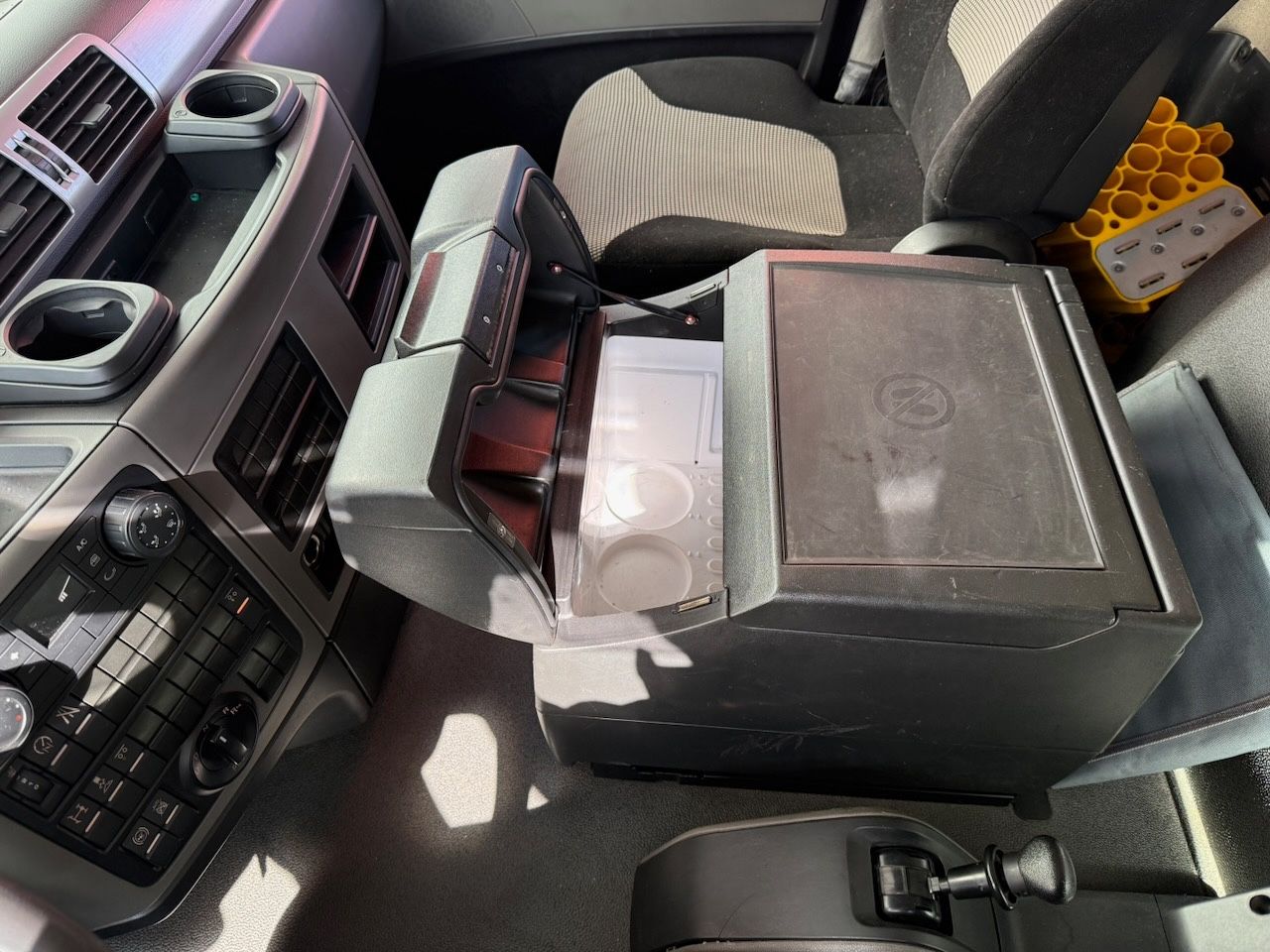 Fahrzeugabbildung MAN TGS 26.430 BL 6x2/2 Plateau, Lenk Lift