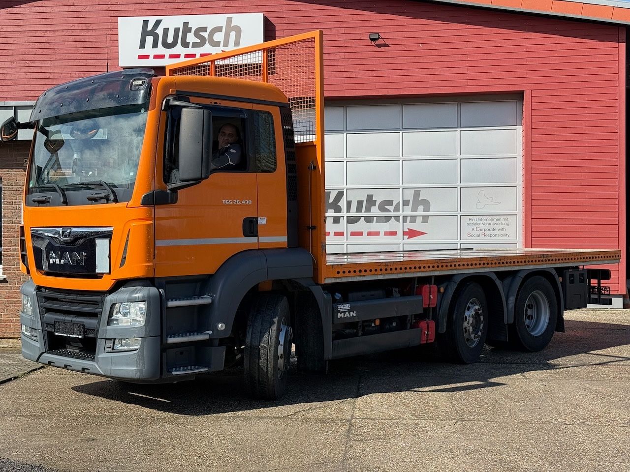 Fahrzeugabbildung MAN TGS 26.430 BL 6x2/2 Plateau, Lenk Lift
