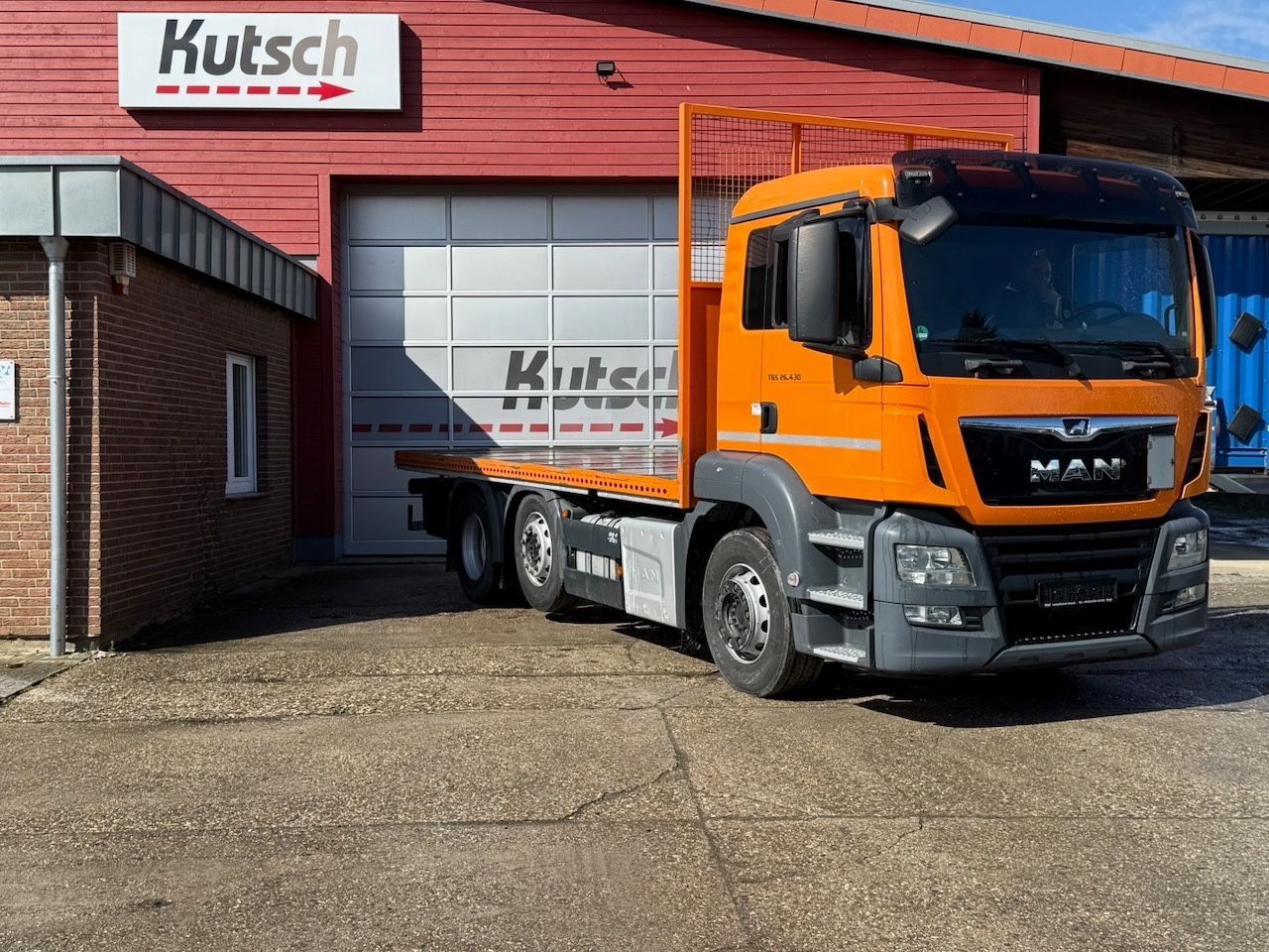 Fahrzeugabbildung MAN TGS 26.430 BL 6x2/2 Plateau, Lenk Lift