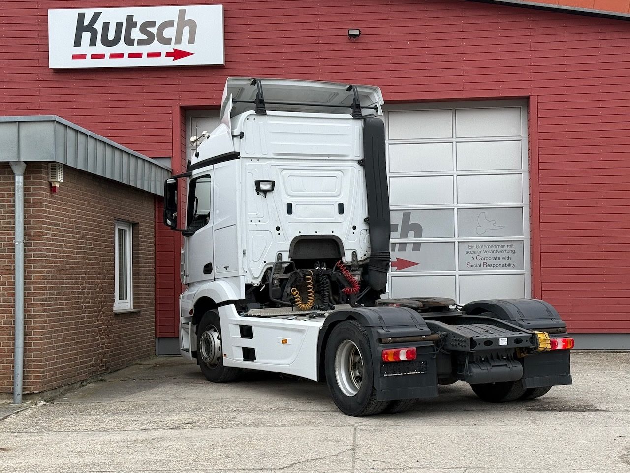 Fahrzeugabbildung Mercedes-Benz 1842 LS Actros