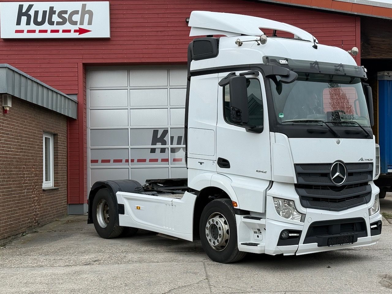 Fahrzeugabbildung Mercedes-Benz 1842 LS Actros