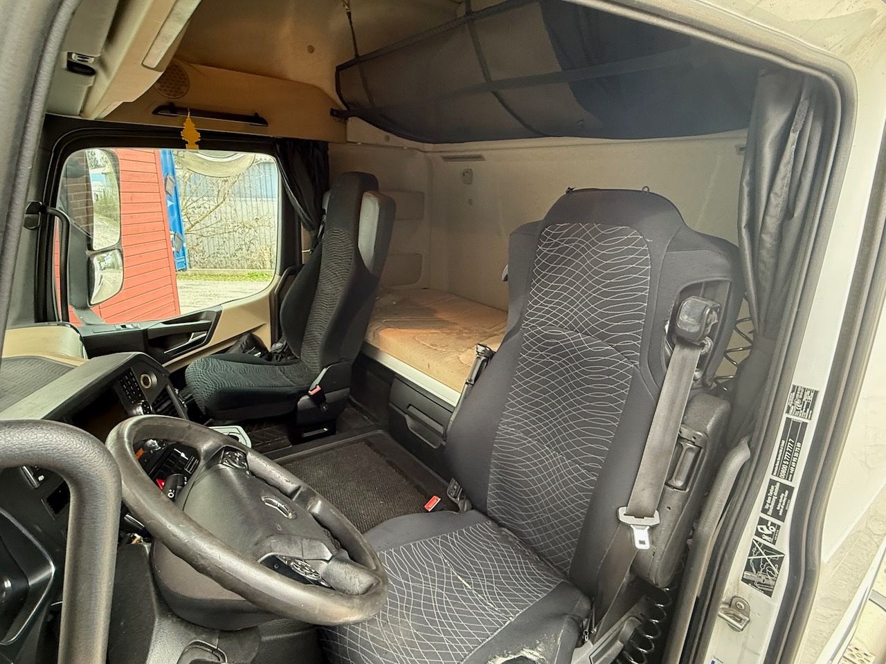 Fahrzeugabbildung Mercedes-Benz 1842 LS Actros