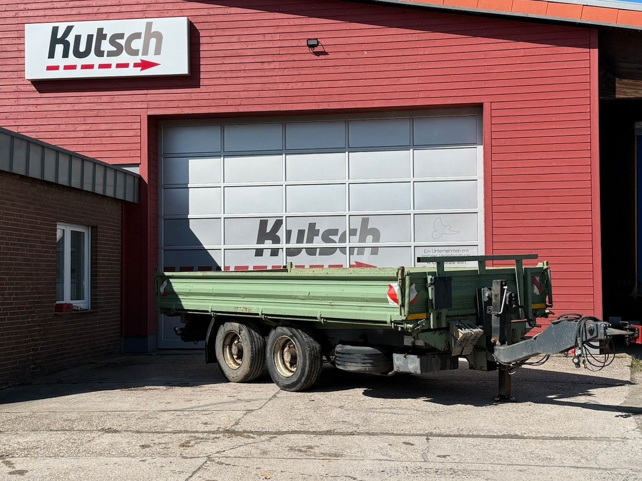 Fahrzeugabbildung Müller-Mitteltal 3 Seiten Kipper mit Rampen